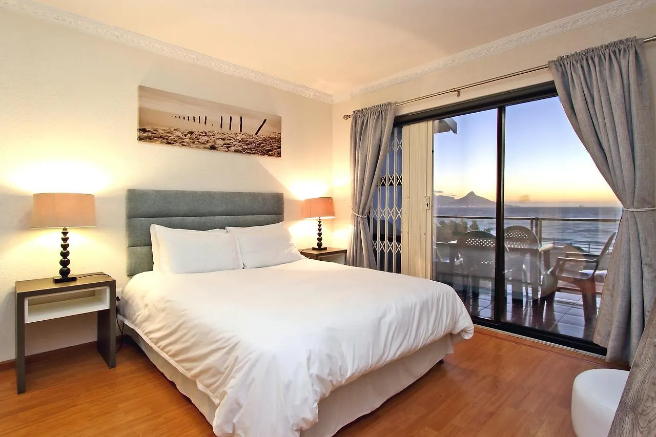 Cap Du Mont Cape Town Apartment Bloubergstrand